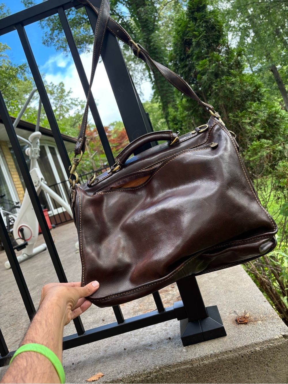 Classic Dark Brown Leather Men's Briefcase Shoulder Bag - Picture 9 of 11